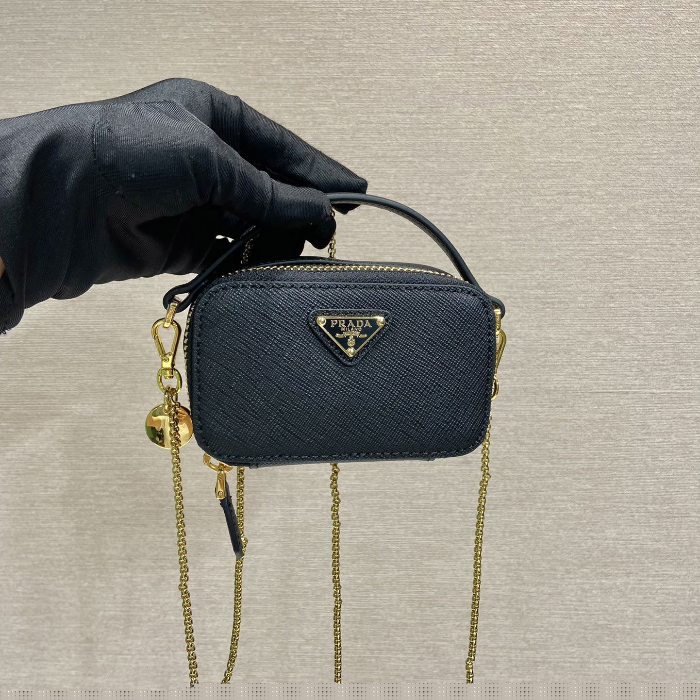 Pra*a top handle bags